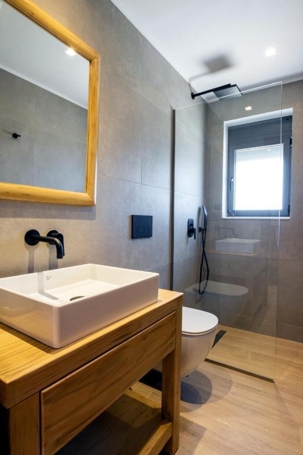 Cato Agro 5, Seafront Villa With Private Pool Afiartis Exteriör bild